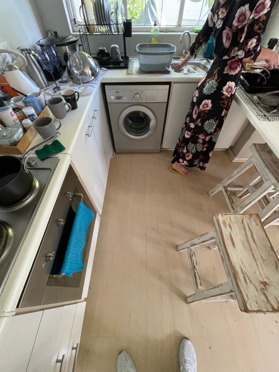 To Let 1 Bedroom Property for Rent in Harfield Village Western Cape